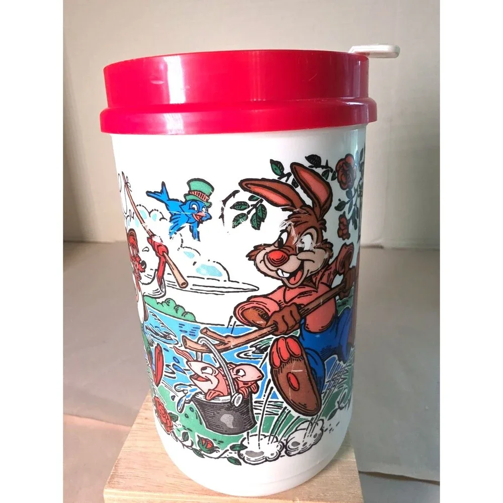 Walt Disney Dixie Landings Resort Plastic Mug Cup w/ Lid Brer Rabbit Splash Mt